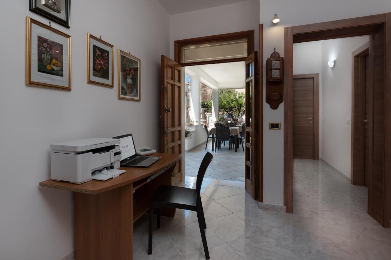 Tra La Montagna E Il Mare Bed & Breakfast San Vito Lo Capo Eksteriør bilde